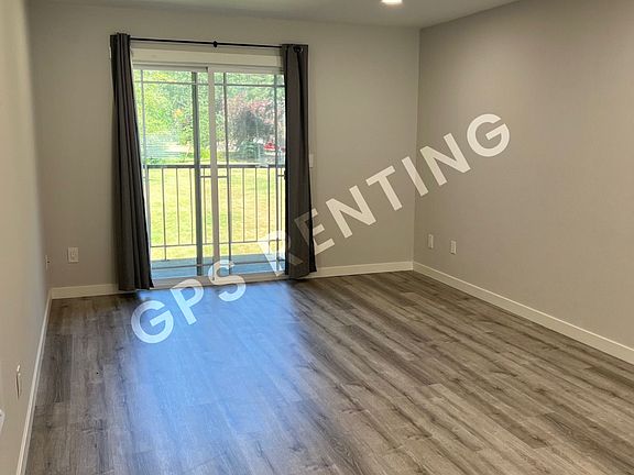 3rd image of 12208 NE 147th Pl Unit B