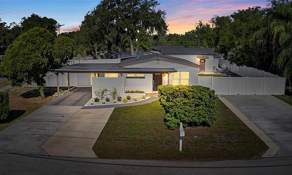 1st image of 10402 N PAWNEE AVENUE