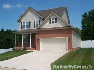 4048 Farmington Dr, Hurricane, WV 25526