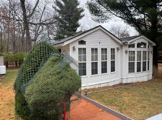 21-211 Woodhaven Lakes, Sublette, IL 61367