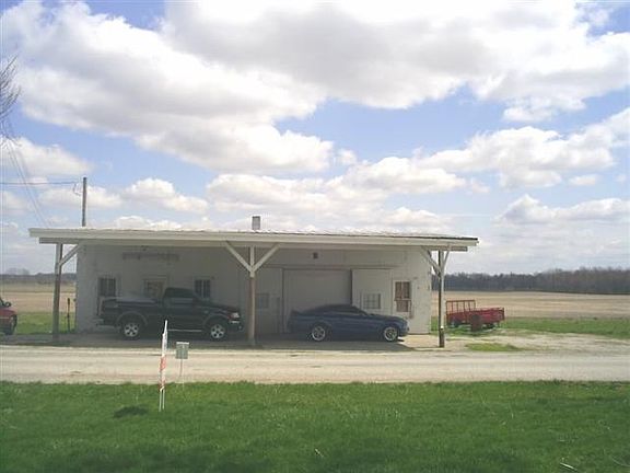 3rd image of 4692 S County Road 1000e