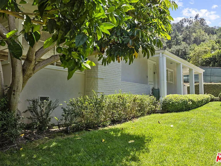 10630 Somma Way — Photo 33