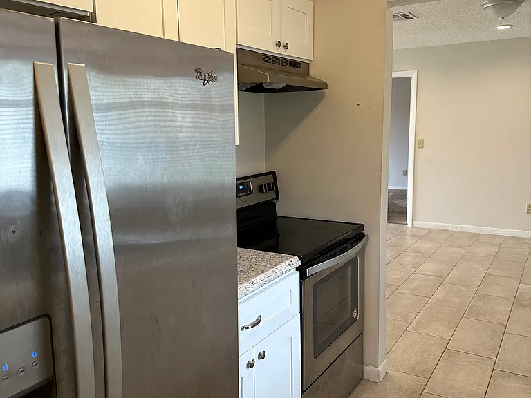 2638 Beal St — Photo 4