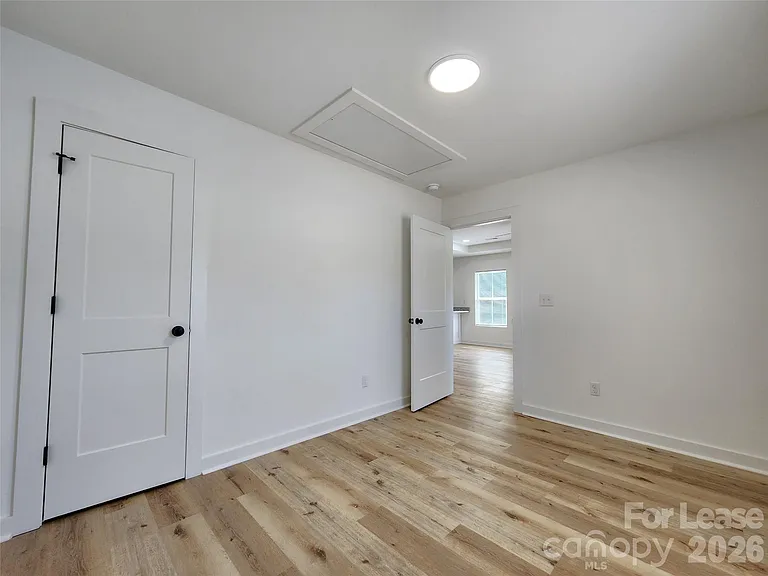 1302 Rainbow Dr — Photo 9