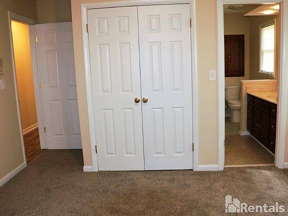 Master bedroom & bath