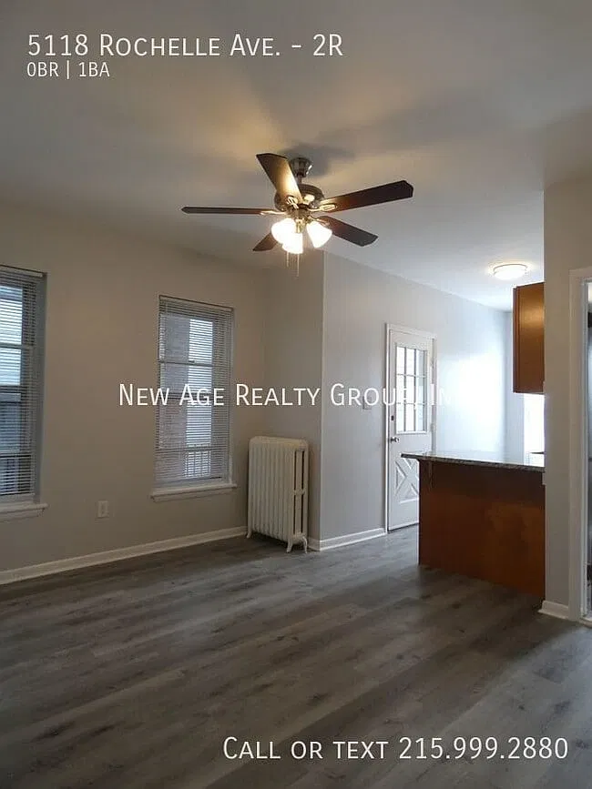 Studio, $1,050 — Photo 1