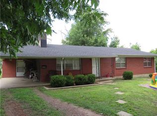 1614 W Oakland St, Clarksville, AR 72830