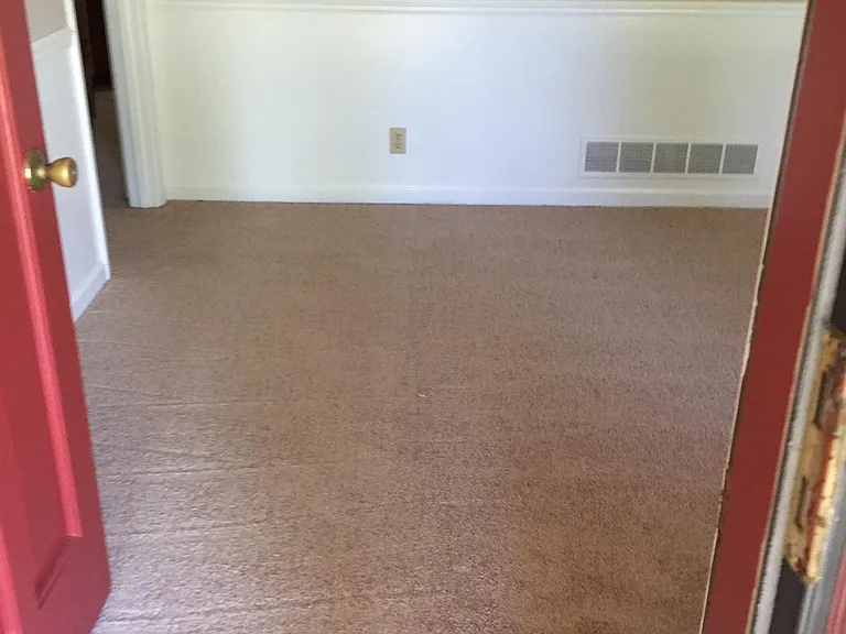 2204 Vine St — Photo 16