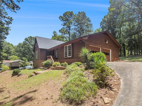 1911 Pueblo Dr, Jonesboro, GA 30236