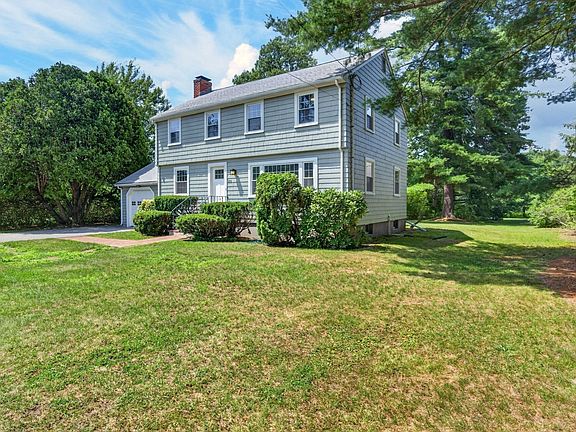 2nd image of 299 Concord Rd