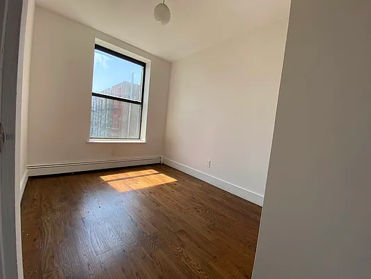 Rented by EastMount Realty LLC | media 24