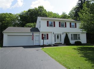 102 Gate House Trl, Henrietta, NY 14467