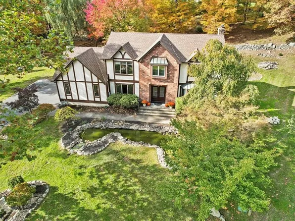 10 Higgins Drive, Stony Point, NY 10980