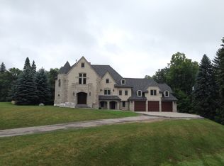 1867 Raymond Pl, Bloomfield Hills, MI