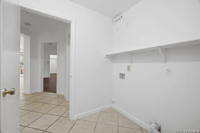 2254 Indian Meadows Dr — Photo 28