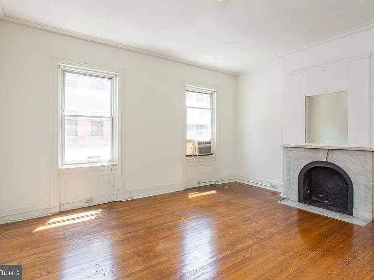 1807 Spruce St #2F — Photo 2