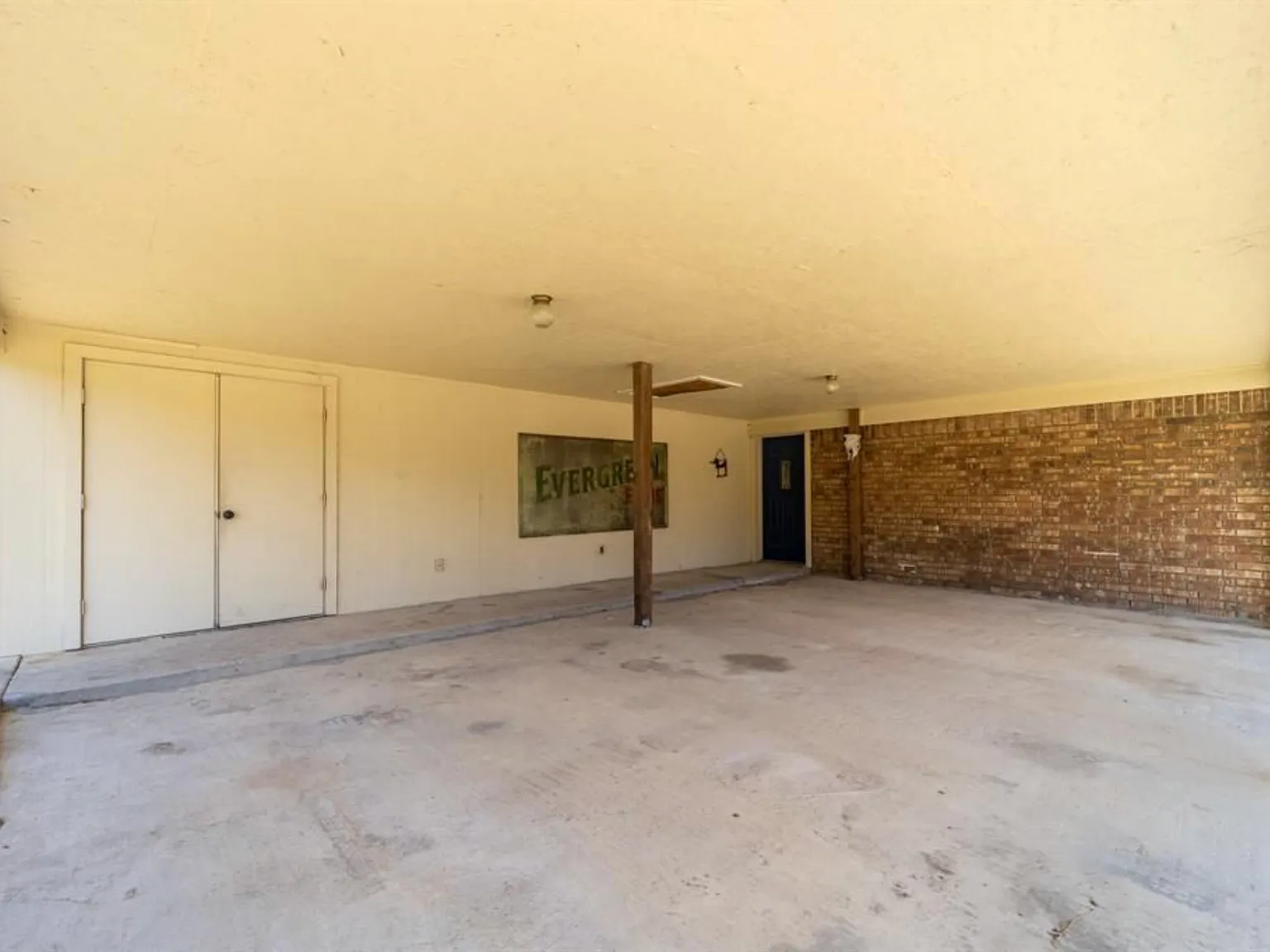 10849 FM 205 — Photo 4