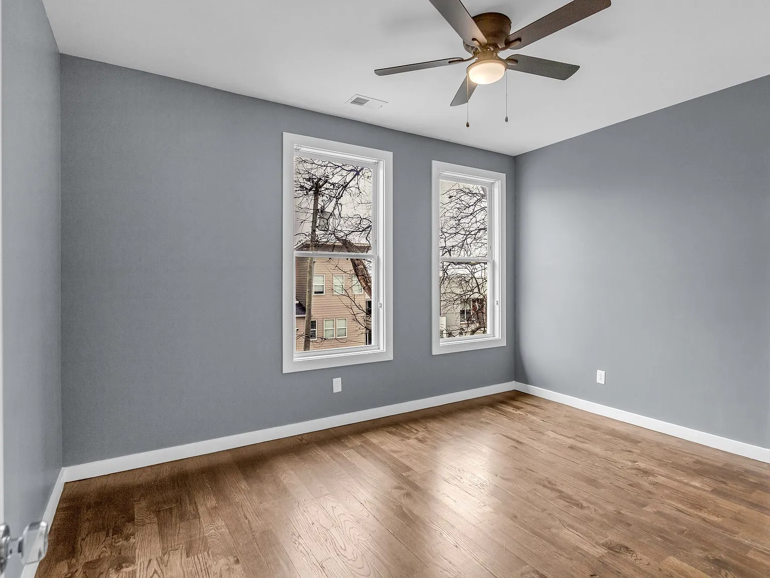 418 A 37th Avenue N - 1 — Photo 3