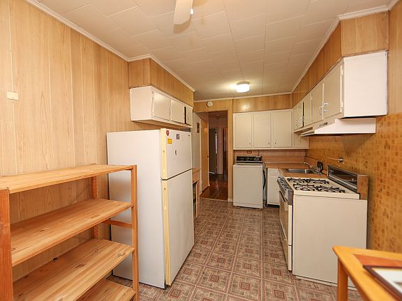 3rd image of 1737 E 55th St #A