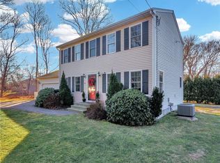 40 Blackbird Rd, South Kingstown, RI 02892