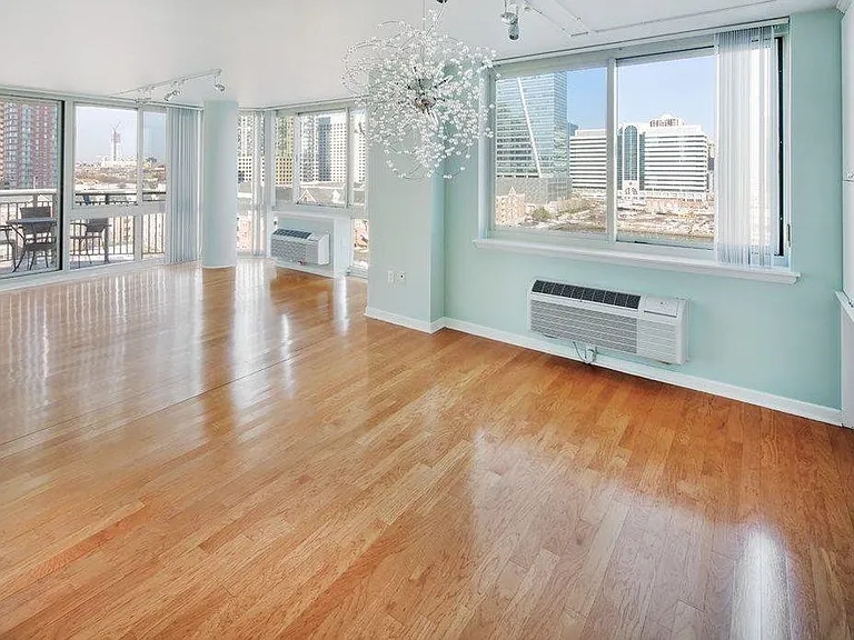 20 2nd St #1003 — Photo 5