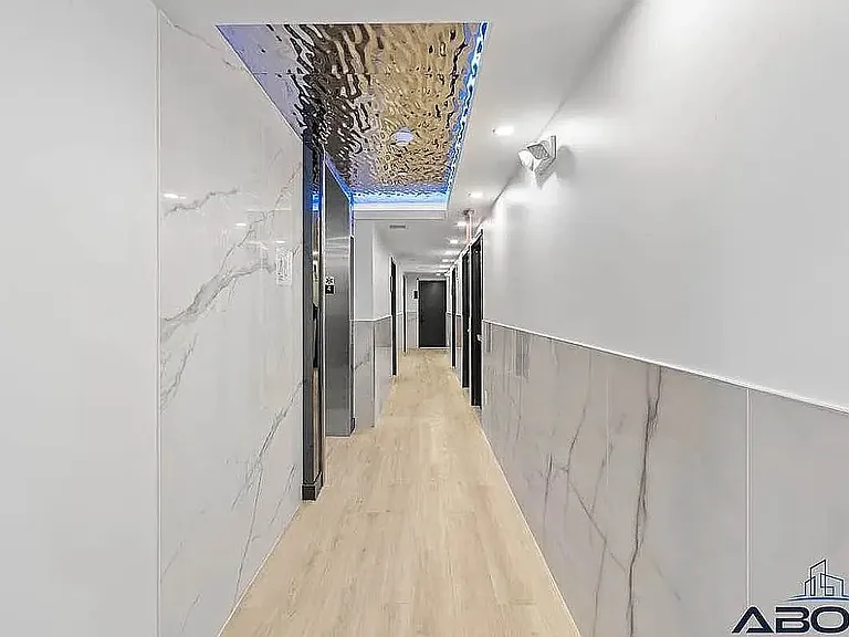 21 Meserole St #201 — Photo 4