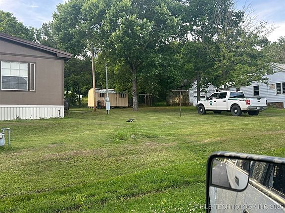 3rd image of 300 NE 4th St
