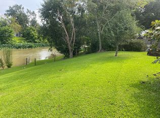 1914 E Bayou Rd, Donaldsonville, LA 70346