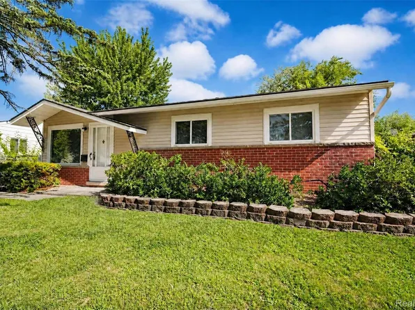 32126 Harvard St, Westland, MI 48186