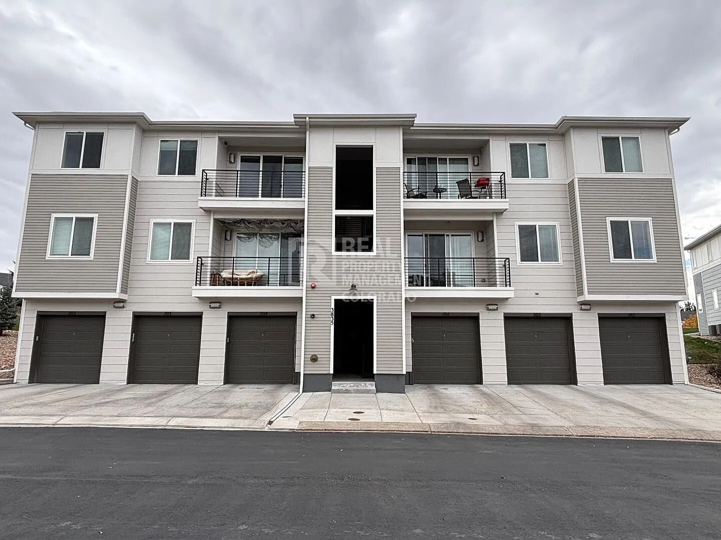 3835 Presidio Point — Photo 2