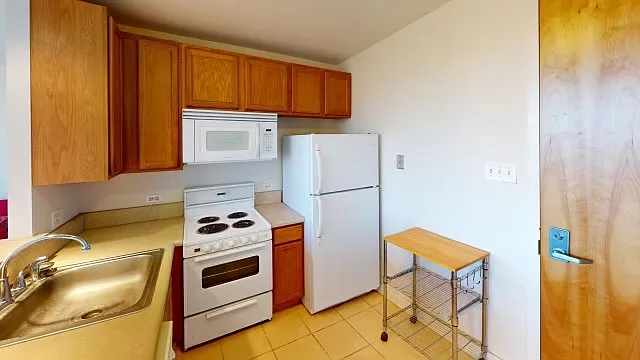 345 E Eastgate Pl #304 — Photo 3