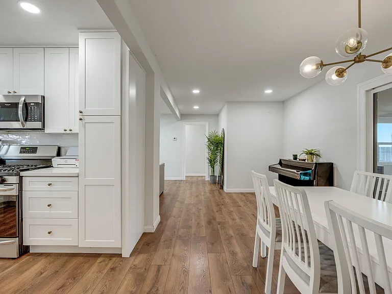 9483 Pennywood Rd — Photo 10