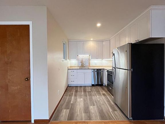 4th image of 1285 45th Ave APT 1