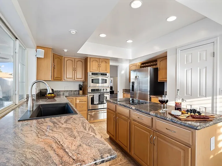 6252 E Beverly Ln — Photo 6