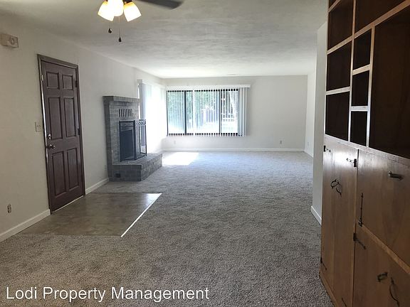 4th image of 302 Crescent Dr