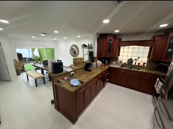 15425 SW 32nd Ter, Miami, FL 33185