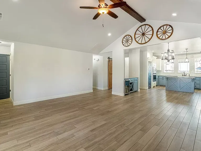 4609 McCann Ave — Photo 8