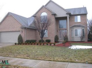 49004 Walnut Creeks, Macomb, MI 48044