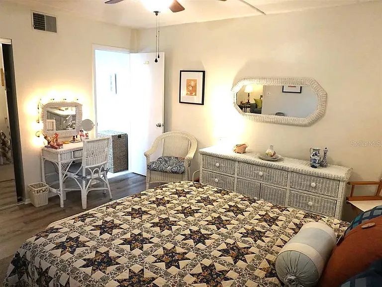 841 Patricia Ave #206 — Photo 12
