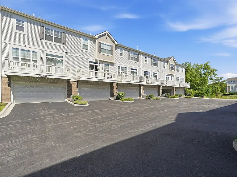 30W023 Brayman Ct — Photo 35