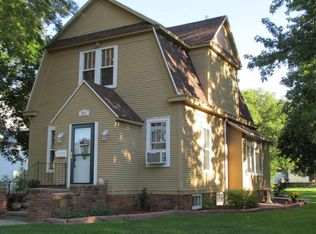 521 W 5th Ave, Mitchell, SD 57301