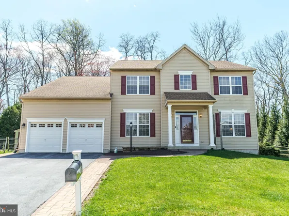 216 China Cir, West Grove, PA 19390