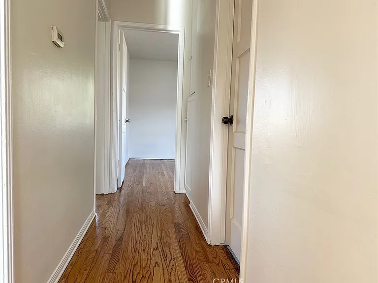 6539 Blucher Ave — Photo 10