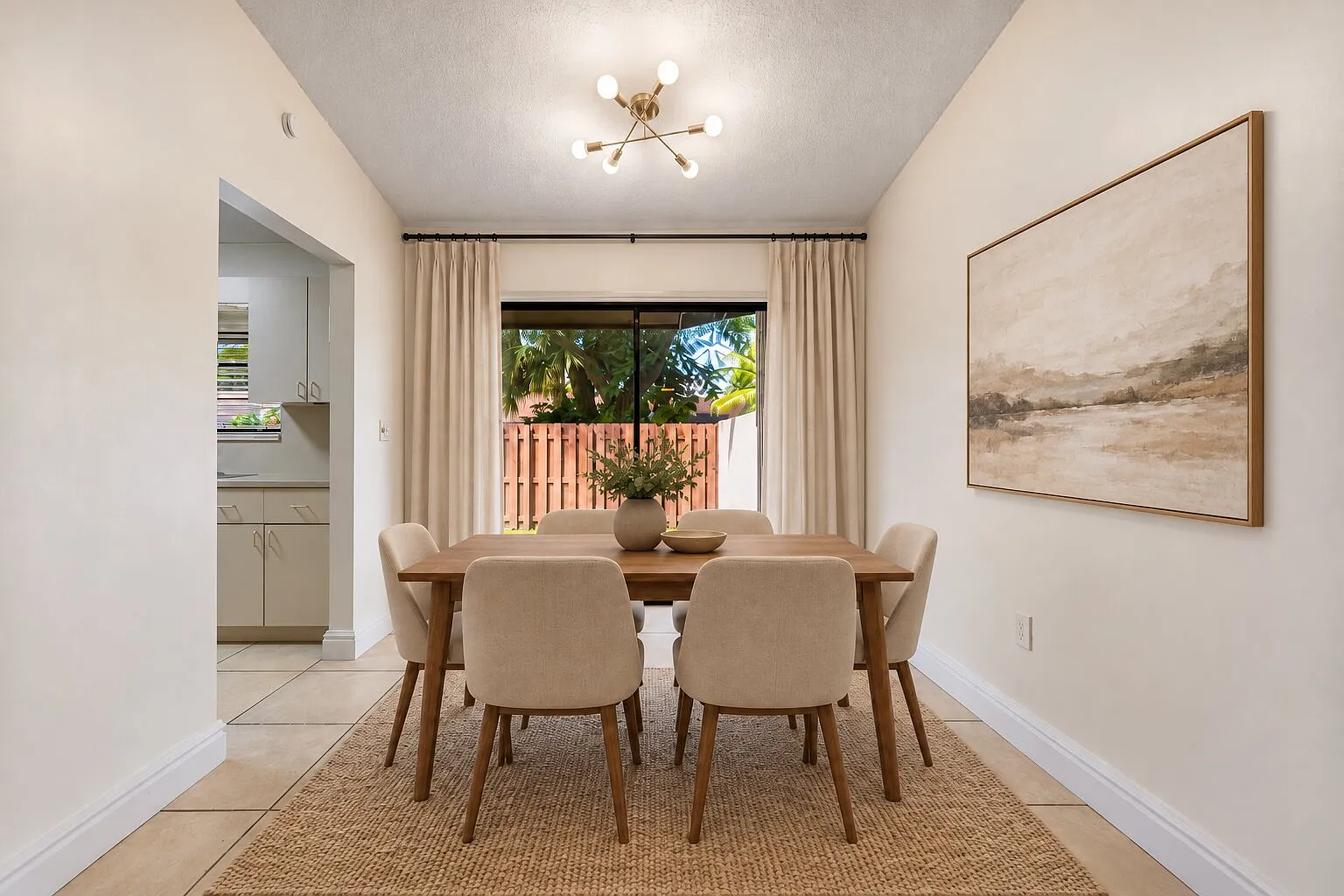 3 bed, 1064 sqft, $2,700 — Photo 3