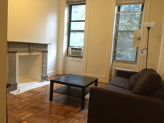 3rd image of 410 W 46th St APT 2A