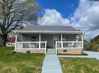 303 Hood St, Dover, TN 37058