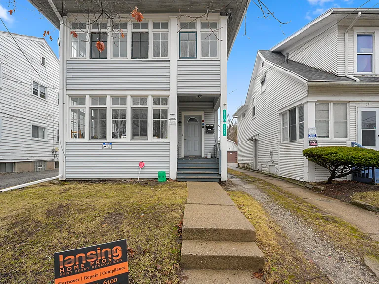 1013 W Shiawassee St #2 — Photo 11