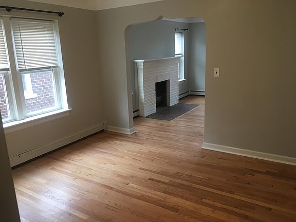 4th image of 3323 Elizabeth Dr #2