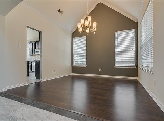 4th image of 639 Teresa Ln