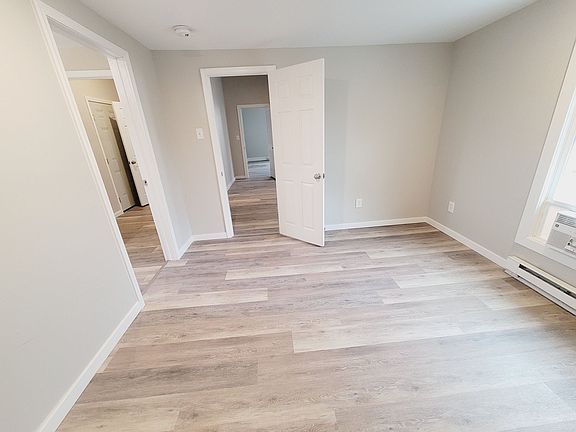4th image of 1114 Bedford Ave #1
